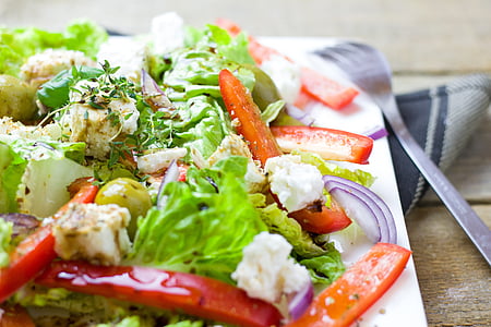 close-up photography of vegetables on top of ceramic plate thumbnail