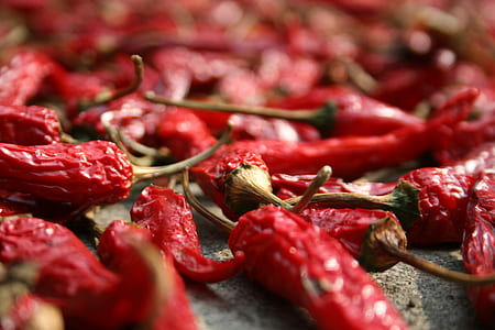 focus photography of dried chili peppers thumbnail