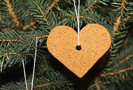closeup photo of heart-shaped brown ornament thumbnail