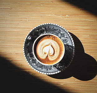 latte art in mug thumbnail