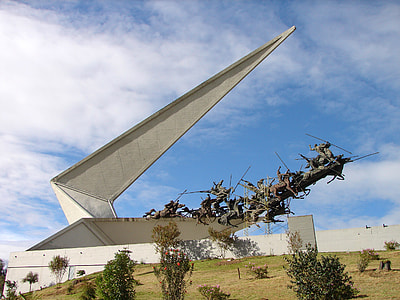 Vargas Swamp Lancers Monument in Colombia thumbnail
