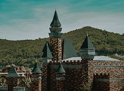 Brown and Green Castle thumbnail