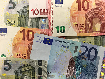 10, 20, and 5 euro banknotes thumbnail