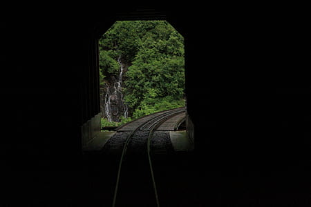 train tracks tunnel thumbnail