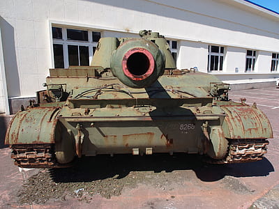 green artillery tank thumbnail