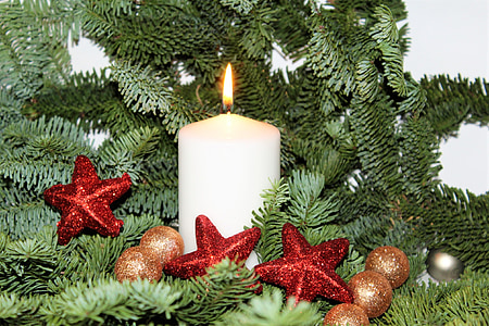 white pillar candle thumbnail