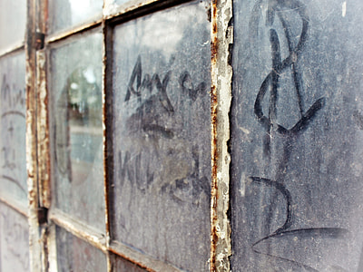 handwritten on window glas thumbnail