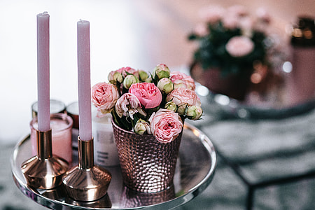 Side table with pink decorations thumbnail