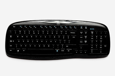 black Logitech keyboard thumbnail