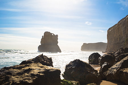 rock near of seashore thumbnail