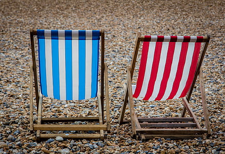 blue and red folding chairs thumbnail