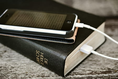 black iPod touch with black case thumbnail