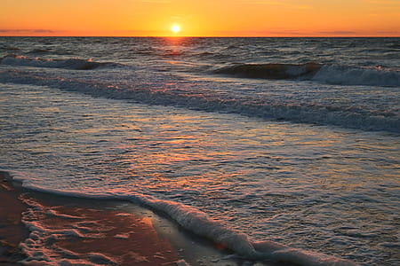 sea waves during daytime thumbnail