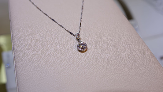 Diamond, Diamond Necklace thumbnail
