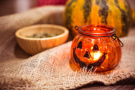 Preparing For Halloween: Pumpkin Candle Holder thumbnail