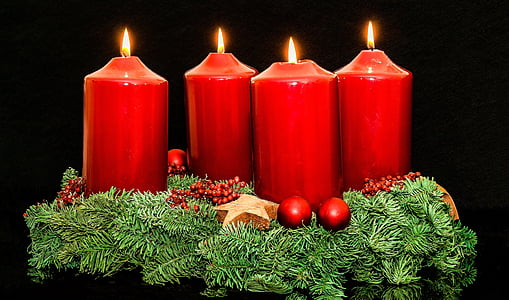 four red candle pillars thumbnail