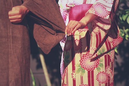 pink and brown floral kimono thumbnail
