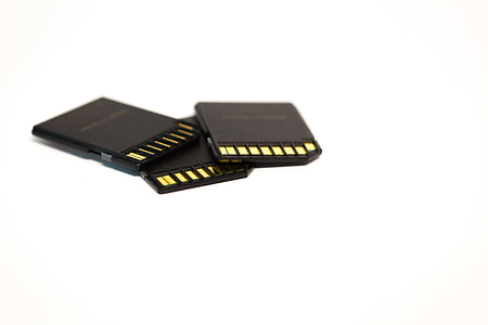 three black SD cards thumbnail