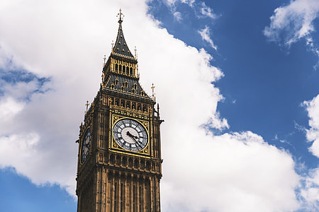 Big Ben clock in Westminster, London thumbnail