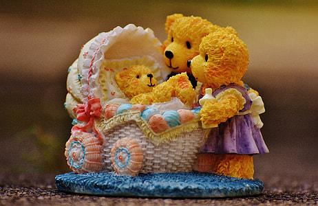 two brown bears and baby bear figurine thumbnail