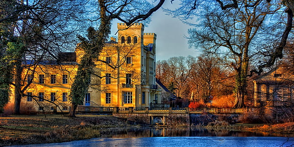 architectural photography of stone castle thumbnail