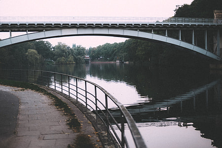 Metro bridge in Hamburg thumbnail