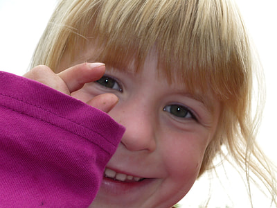 girl small hand sign thumbnail