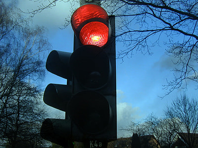 stoplight showing red light thumbnail