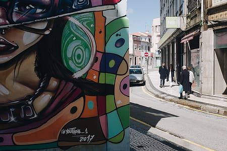 Building with Graffiti thumbnail