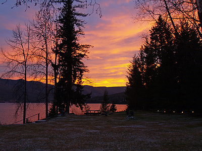 Sunset, Colorful Canim Lake thumbnail