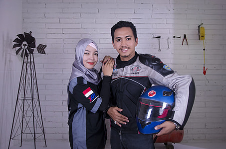 Couple Kids Motorcycle, Couple Photo thumbnail