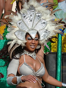 carnival, parade, dancer, beautiful woman, feathers, loulé thumbnail