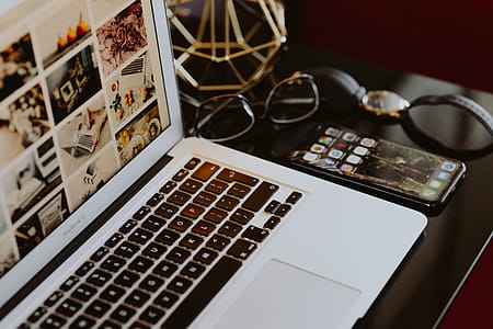 Elegant home office with golden accessories thumbnail