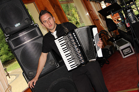 Accordion, Music thumbnail