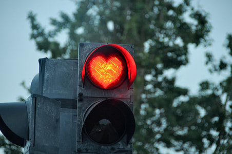 heart red stop light shallow focus thumbnail