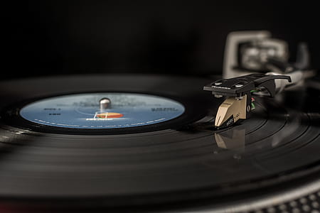 vinyl record on player thumbnail