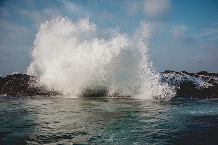 body of water waves thumbnail