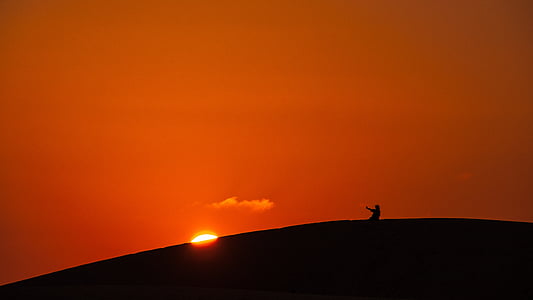 silhouette of person in the mountain thumbnail