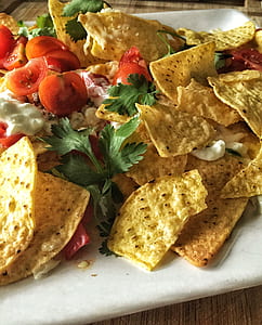 plate of nachos thumbnail