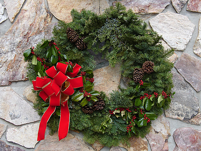 green fir wreath thumbnail