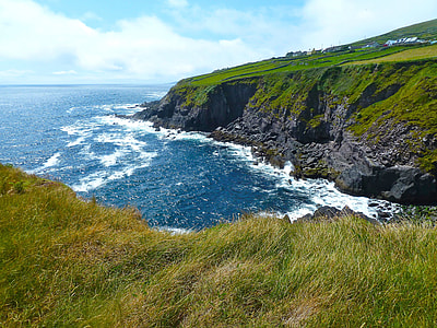 green lush cliff thumbnail