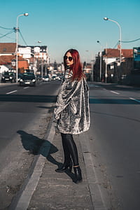 woman walking on stree thumbnail