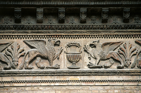 closeup photo of sphinx sculpture thumbnail