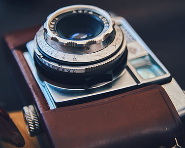 gray DSLR camera thumbnail