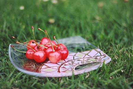 red cherry fruits thumbnail