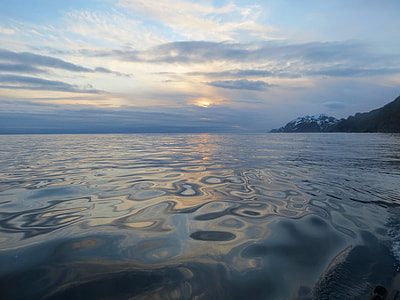 mountain and ocean horizon scenery thumbnail