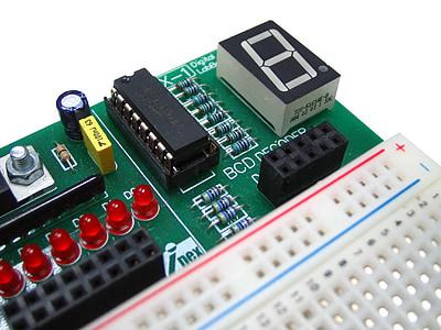 blue and green electrical circuit thumbnail