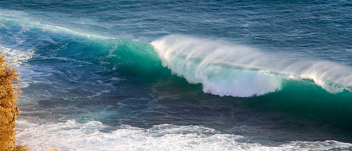 sea waves during daytime thumbnail