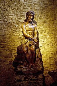 Jesus Christ statue thumbnail