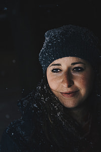 woman taking a selfie thumbnail